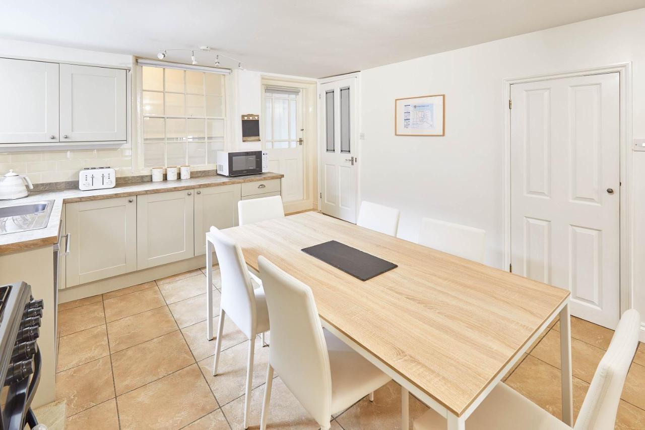 Host & Stay - Princess Place Townhouse Γουίτμπι Εξωτερικό φωτογραφία