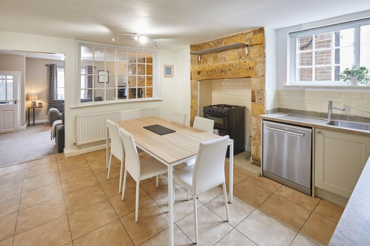 Host & Stay - Princess Place Townhouse Γουίτμπι Εξωτερικό φωτογραφία